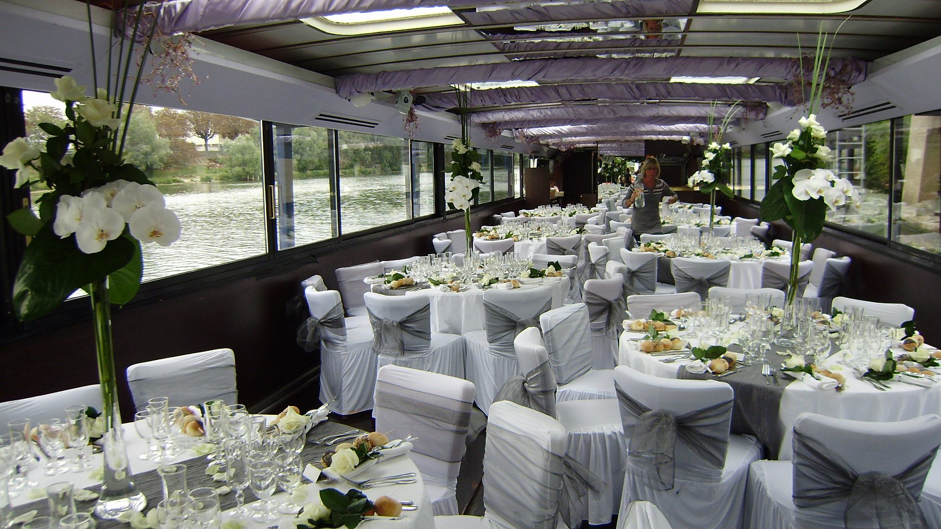 OLYMPUS DIGITAL CAMERA le grand bleu croisiere sur la seine 26