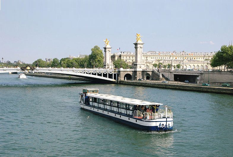 péniche-sur-seine-diamant-bleu-longueur-2 peniche sur seine diamant bleu longueur 2